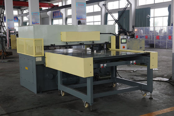 Shoe Uppers Die Cutting Machine For Customized Manufacturing Plant